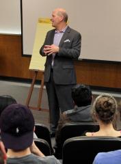 Kirk Phillips, president and CEO of Wintrust Commercial Bank and Stephen F. Austin State University alumnus, recently spoke to students in the Rusche College of Business about the keys to a successful career. 