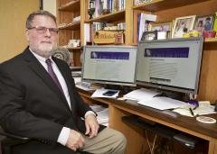 Dr. Scott Hutchens, Stephen F. Austin State University Department of Psychology chair and professor, created an online version of the general psychology course for fall 2018 to help SFA’s dual credit initiative. The university vice presidents, Faculty Senate, and the Center for Teaching and Learning awarded Hutchens for his efforts with a Bright Spots award. 